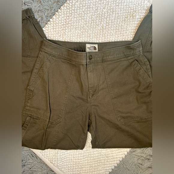 The North Face Olive Green Khaki Cargos - Picture 2 of 5